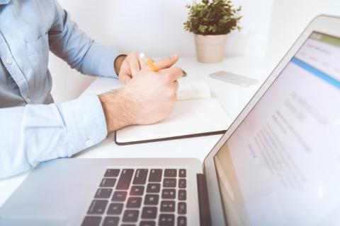 Working on PC - Office - employee - Anoglobe 